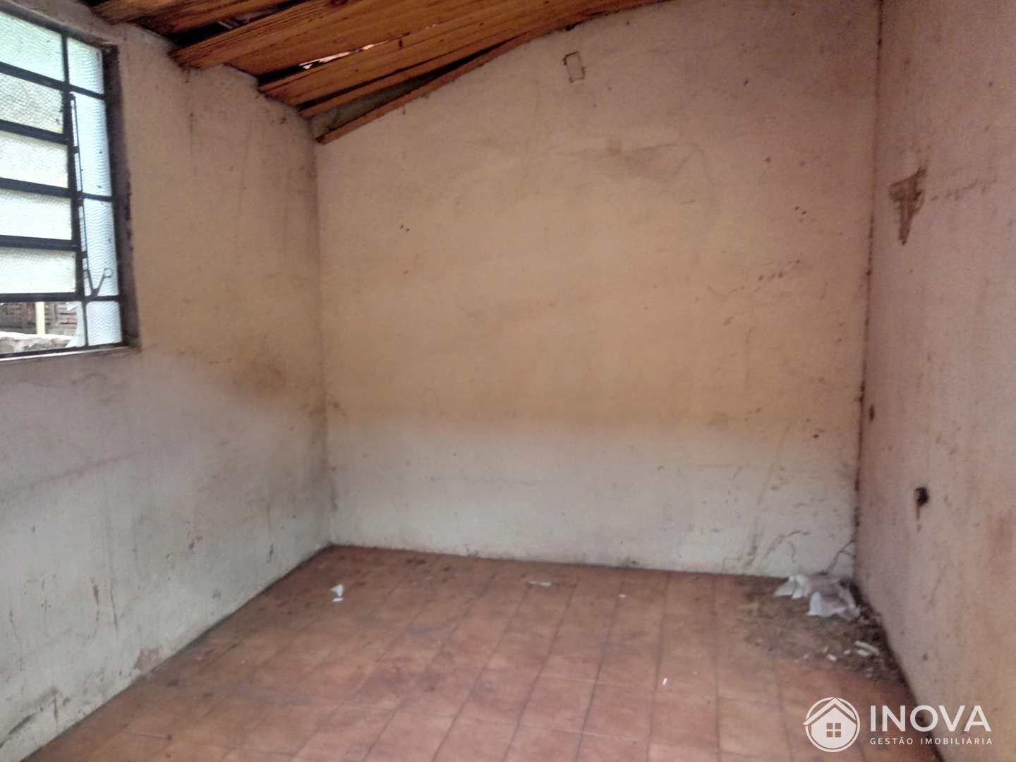 Casa à venda com 4 quartos, 185m² - Foto 4