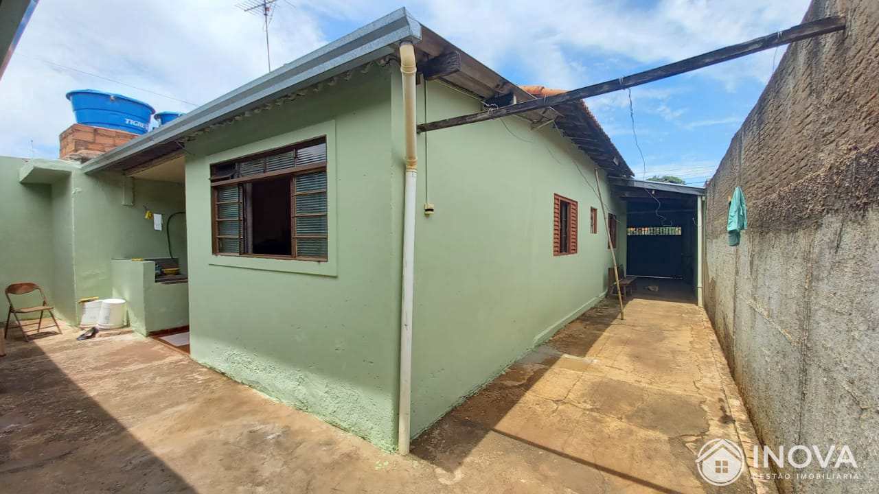 Casa à venda com 3 quartos, 102m² - Foto 11