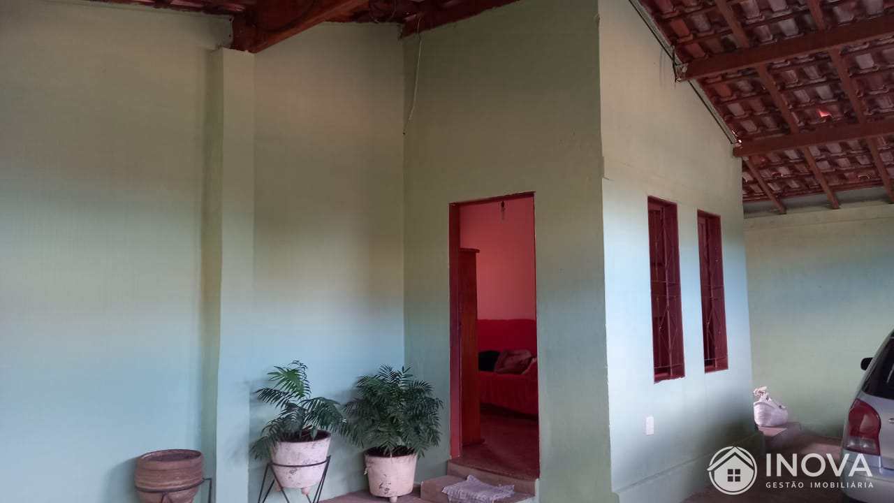 Casa à venda com 3 quartos, 102m² - Foto 4