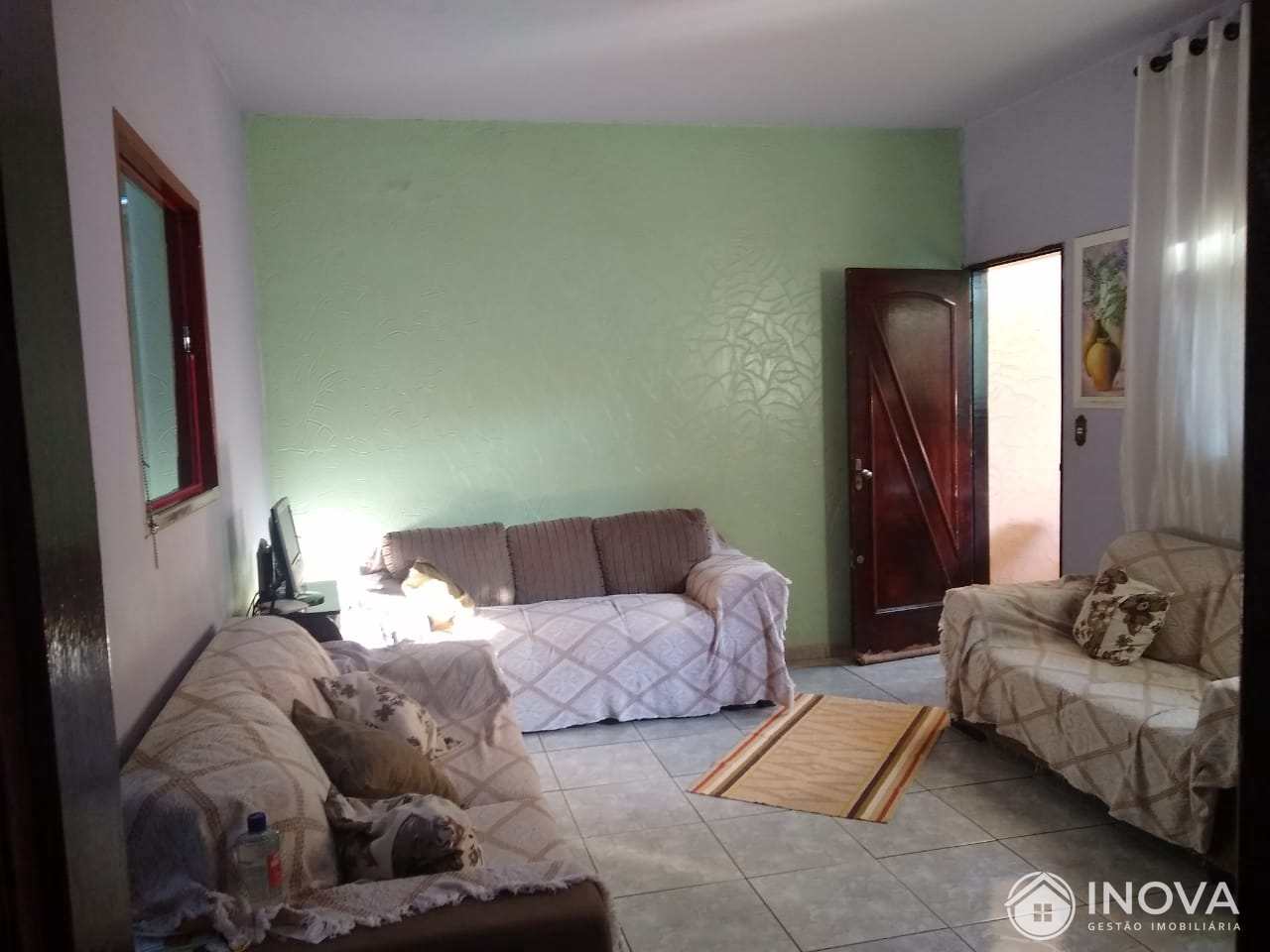 Casa à venda com 3 quartos, 100m² - Foto 3