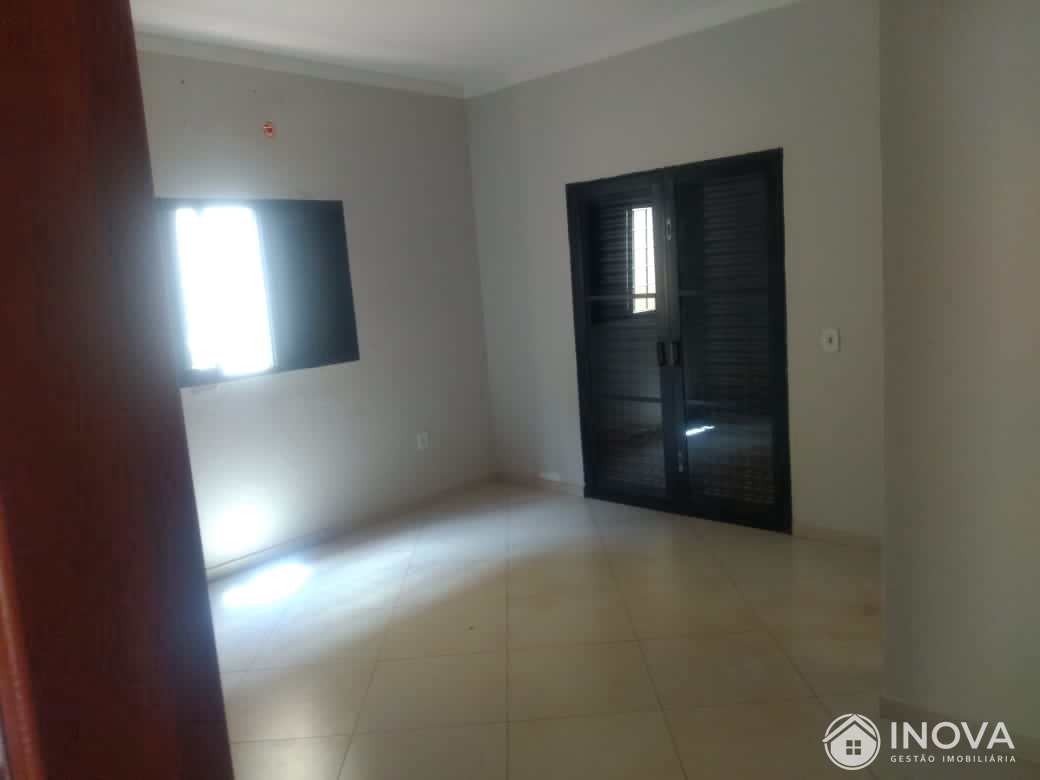 Casa à venda com 2 quartos, 127m² - Foto 8