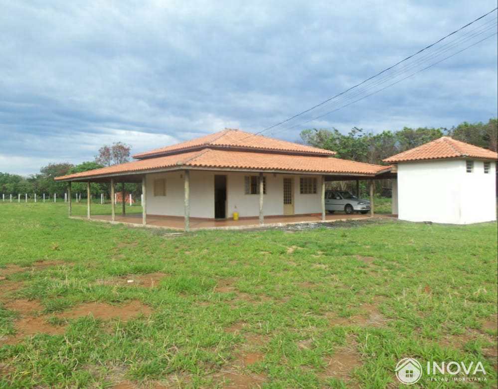 Fazenda à venda com 2 quartos, 15000m² - Foto 1