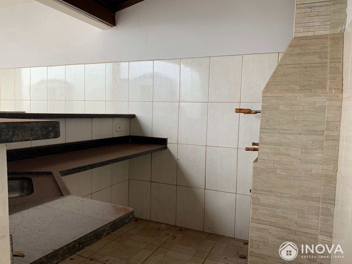 Casa à venda e aluguel com 2 quartos, 195m² - Foto 14