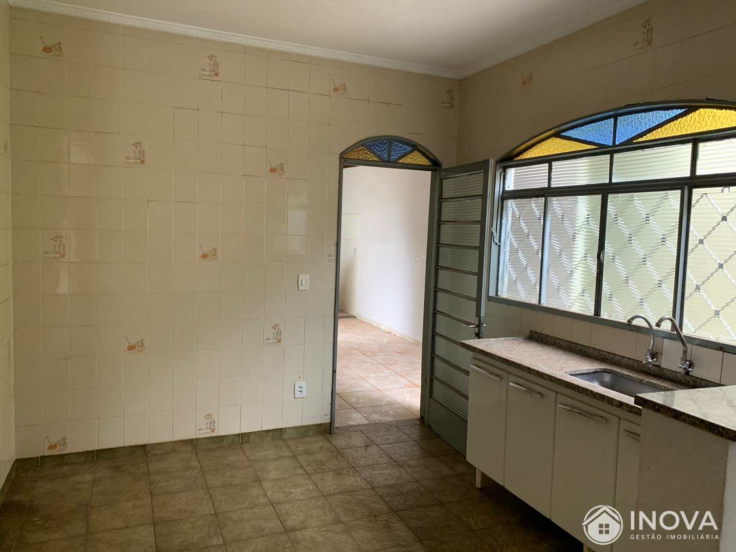 Casa à venda e aluguel com 2 quartos, 195m² - Foto 6