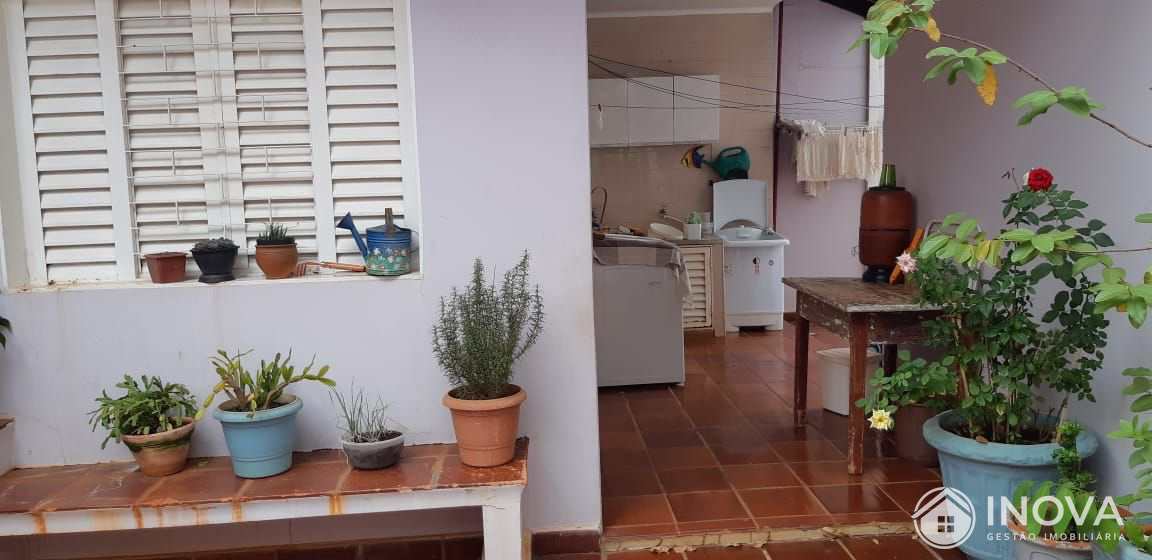 Casa à venda com 2 quartos, 267m² - Foto 16