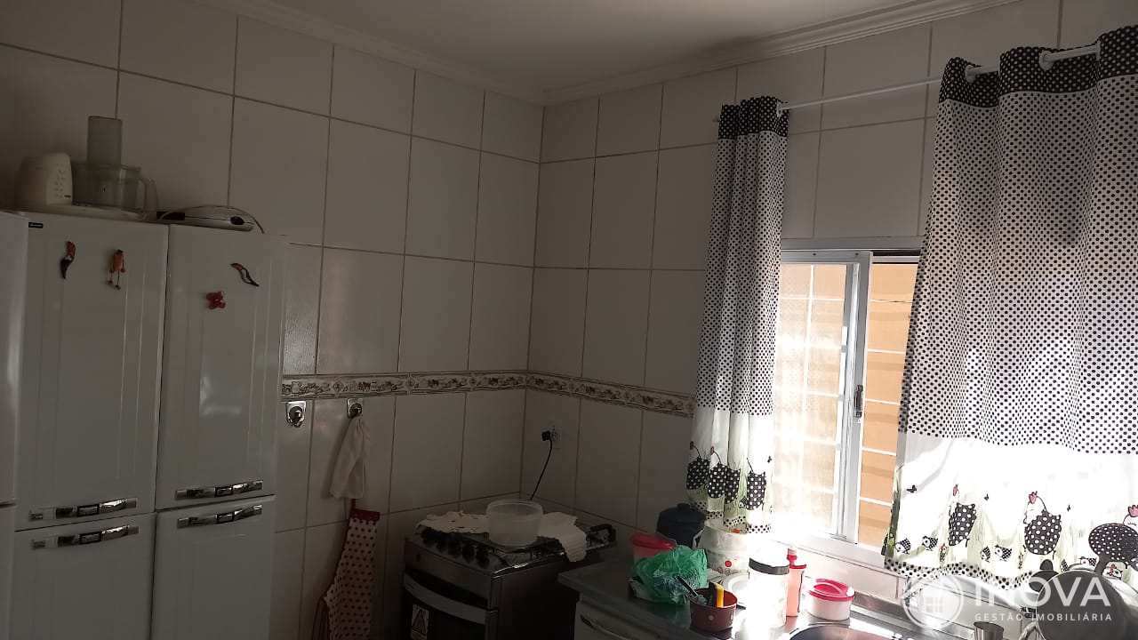 Casa à venda com 2 quartos, 240m² - Foto 18