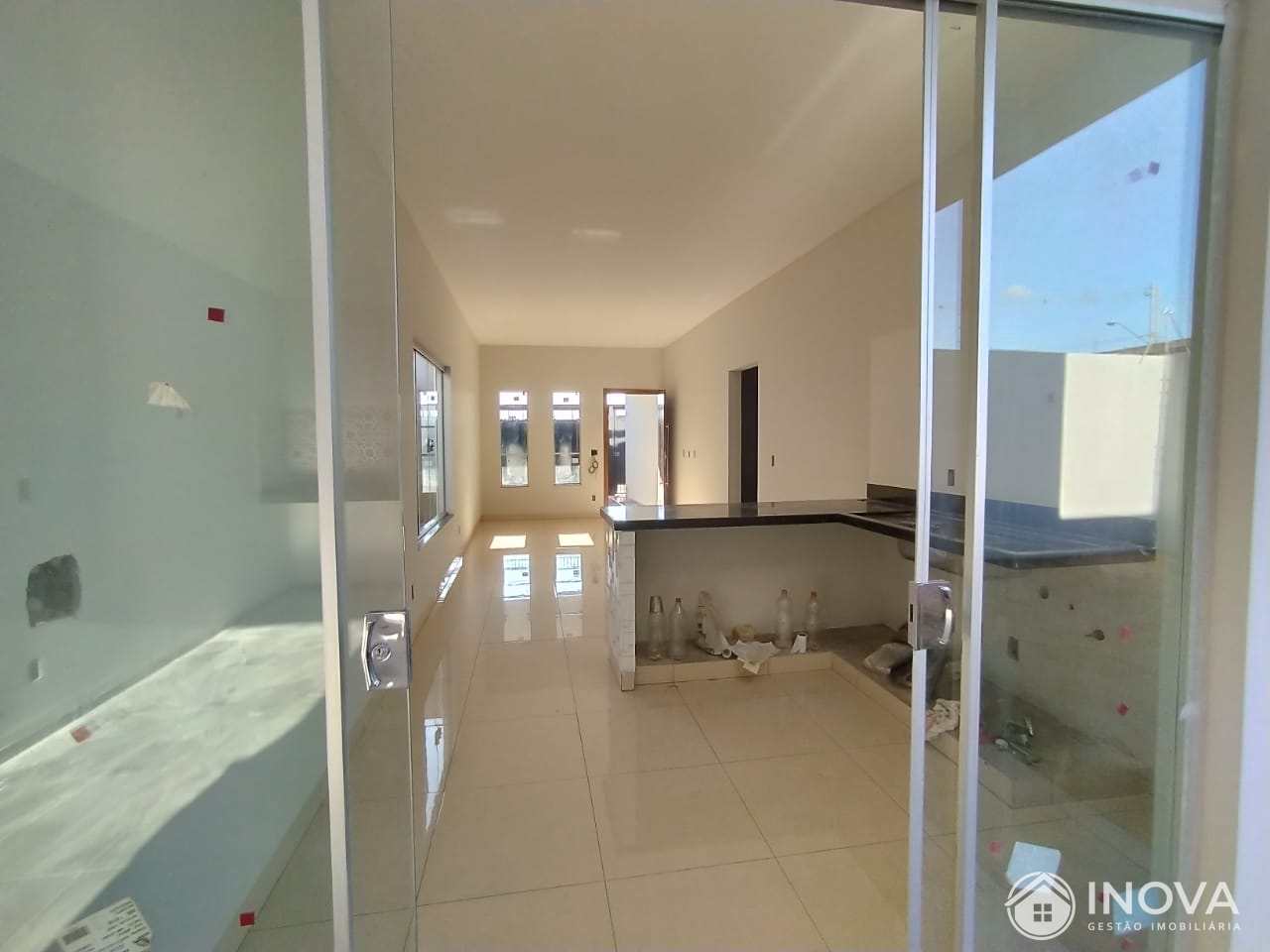 Casa à venda com 2 quartos, 121m² - Foto 3