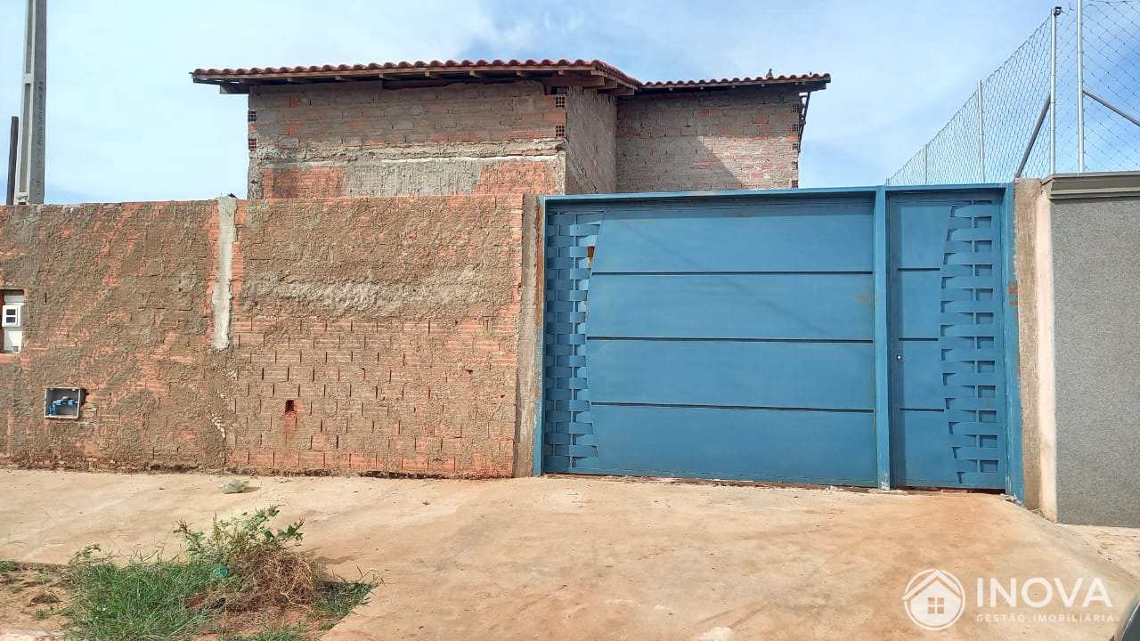 Casa à venda com 2 quartos, 200m² - Foto 1