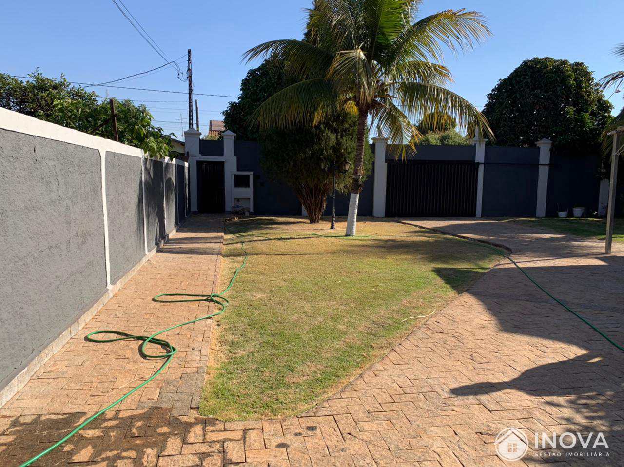 Casa à venda com 4 quartos, 600m² - Foto 5