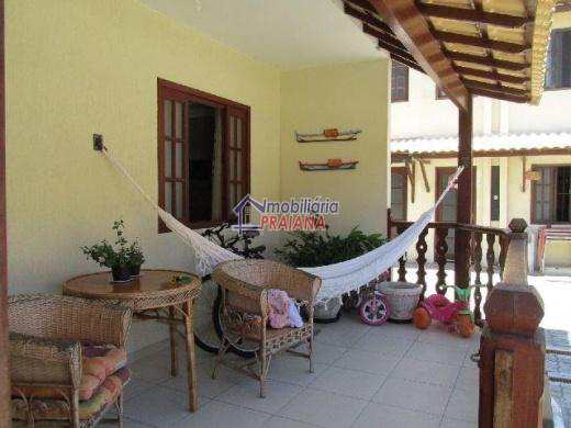 Casa de Condomínio com 3 dorms, Centro, Arraial do Cabo - R$ 450 mil, Cod: V353