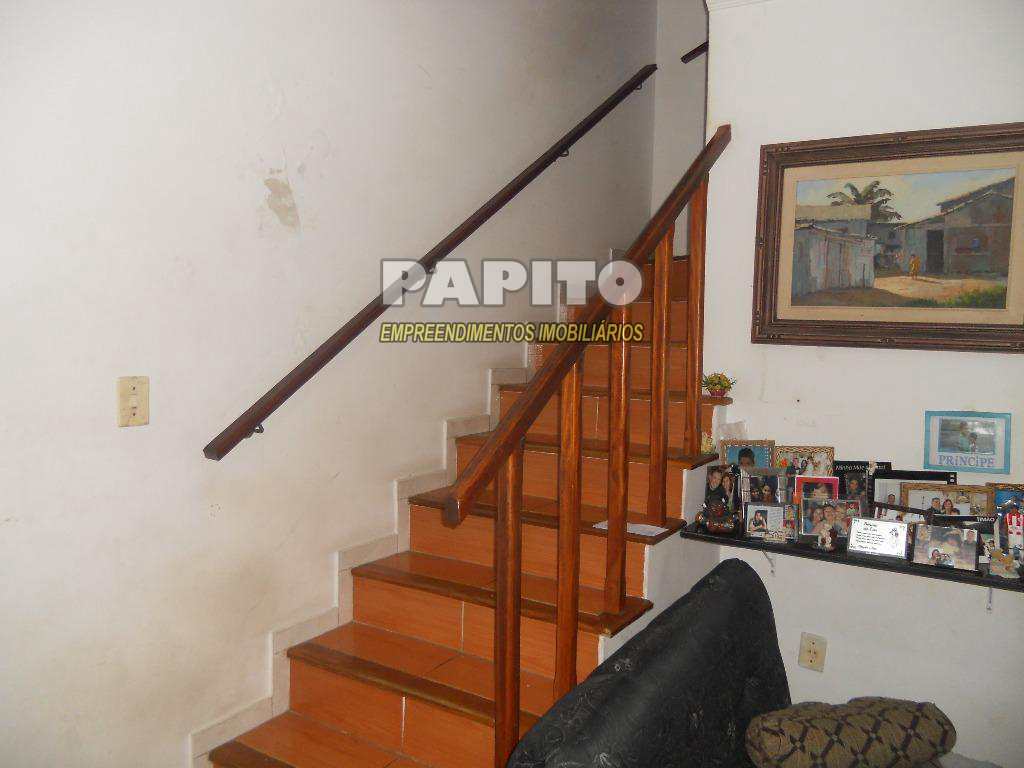 Casa à venda com 2 quartos, 150m² - Foto 2