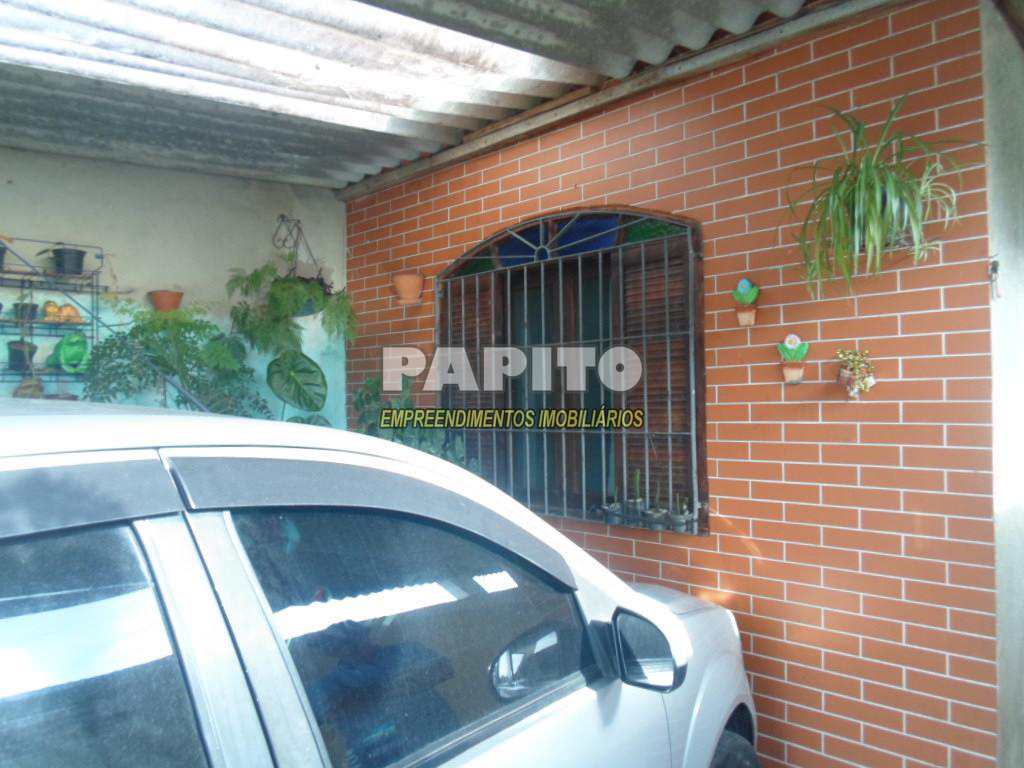 Casa à venda com 2 quartos, 60m² - Foto 2