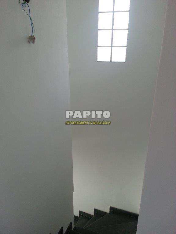 Sobrado à venda com 2 quartos, 60m² - Foto 4