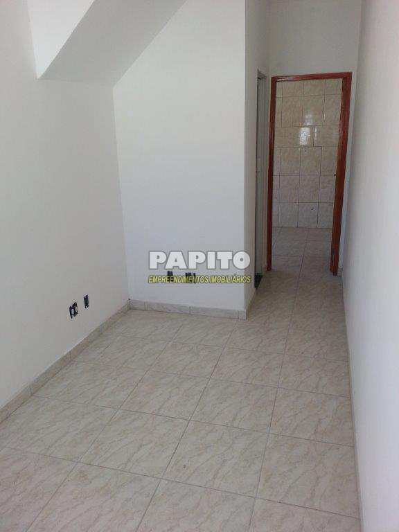 Sobrado à venda com 2 quartos, 60m² - Foto 1