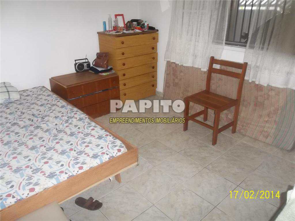 Casa à venda com 2 quartos, 70m² - Foto 5