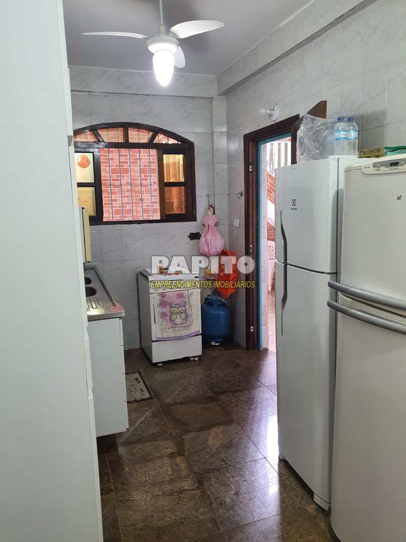 Casa à venda com 3 quartos, 260m² - Foto 16