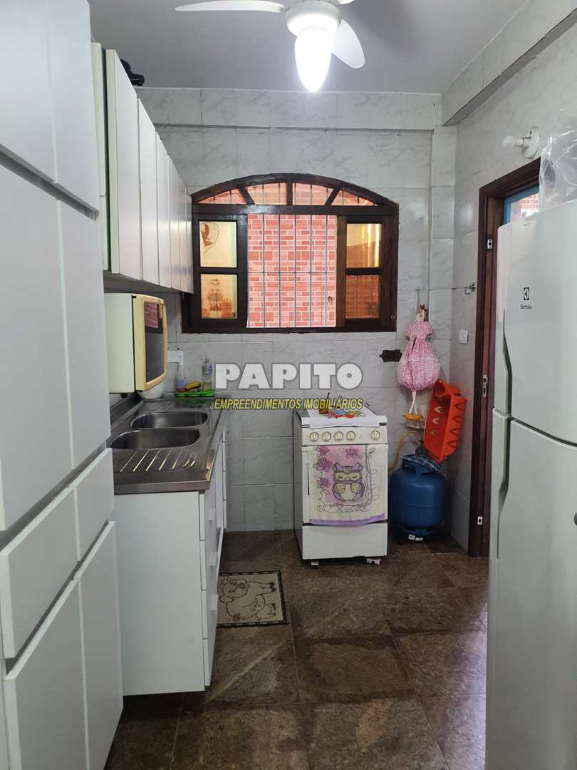 Casa à venda com 3 quartos, 260m² - Foto 17