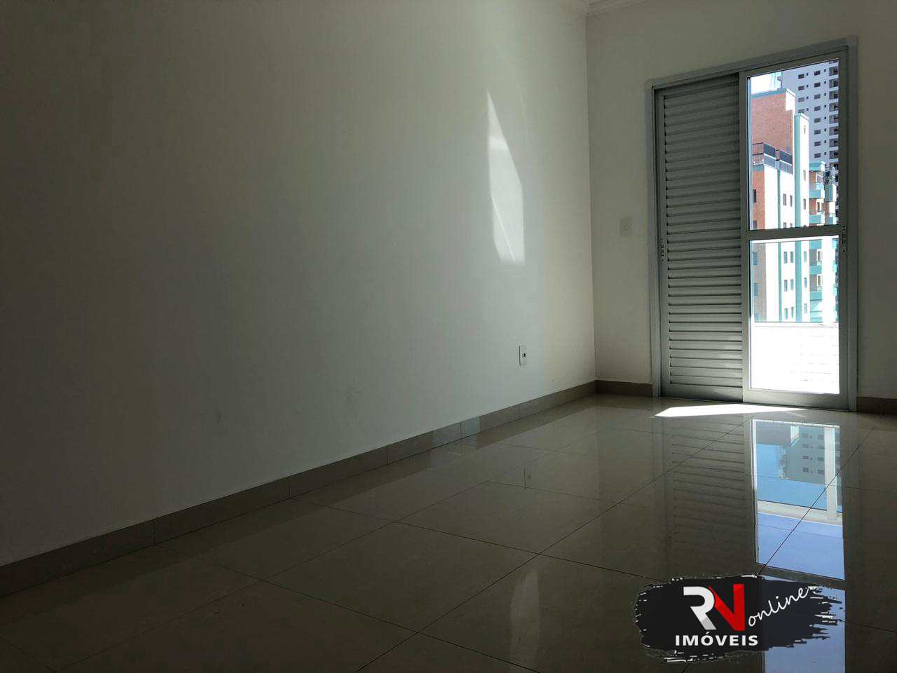 Apartamento à venda com 2 quartos, 82m² - Foto 3