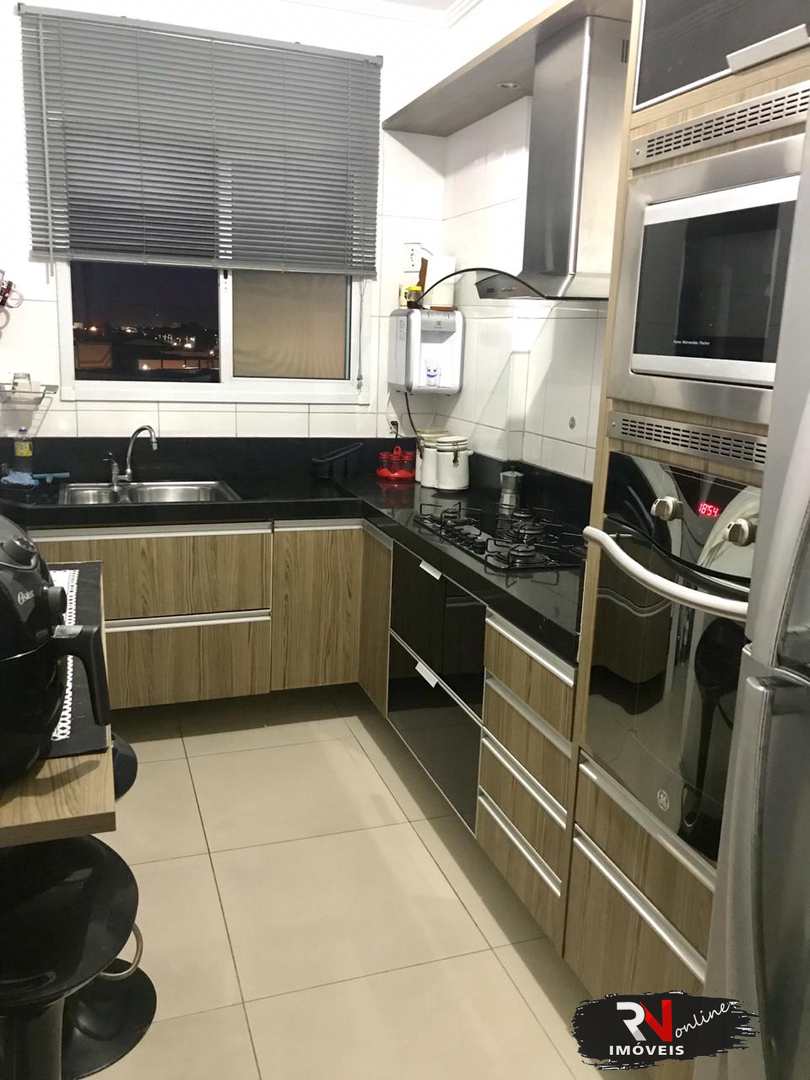 Apartamento à venda com 2 quartos, 65m² - Foto 1