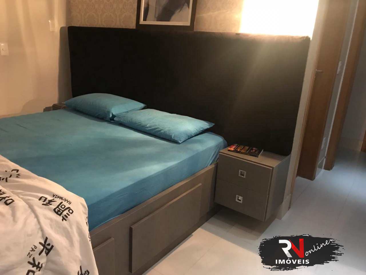 Apartamento à venda com 3 quartos, 137m² - Foto 2