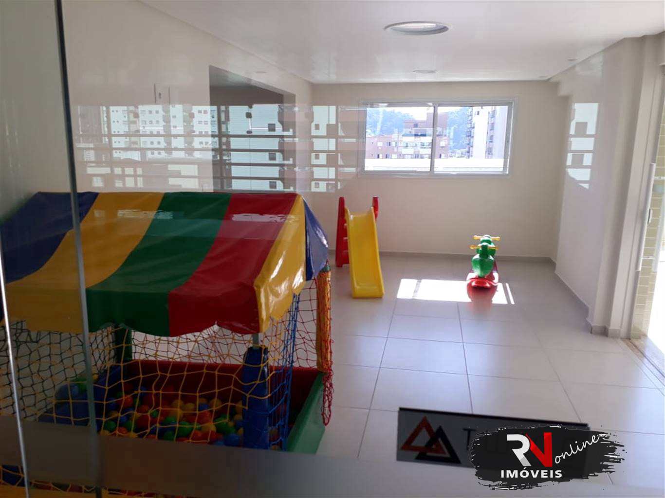 Apartamento à venda com 2 quartos, 70m² - Foto 7