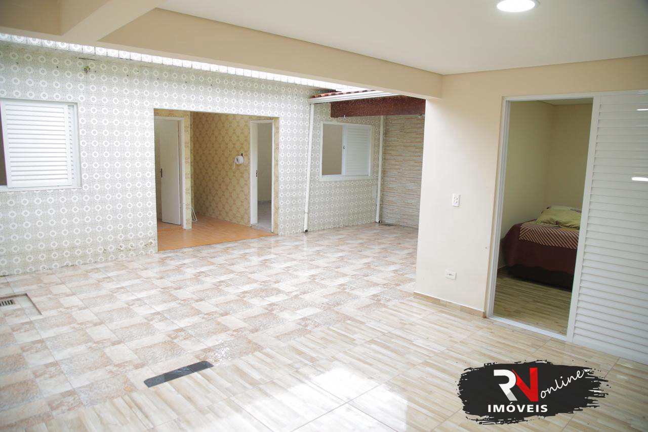 Casa à venda com 5 quartos, 200m² - Foto 17