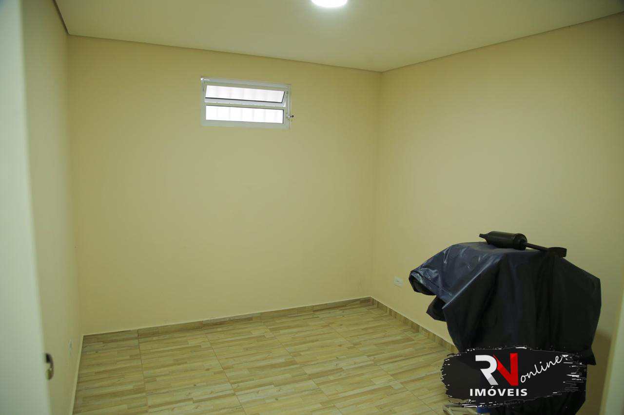 Casa à venda com 5 quartos, 200m² - Foto 13