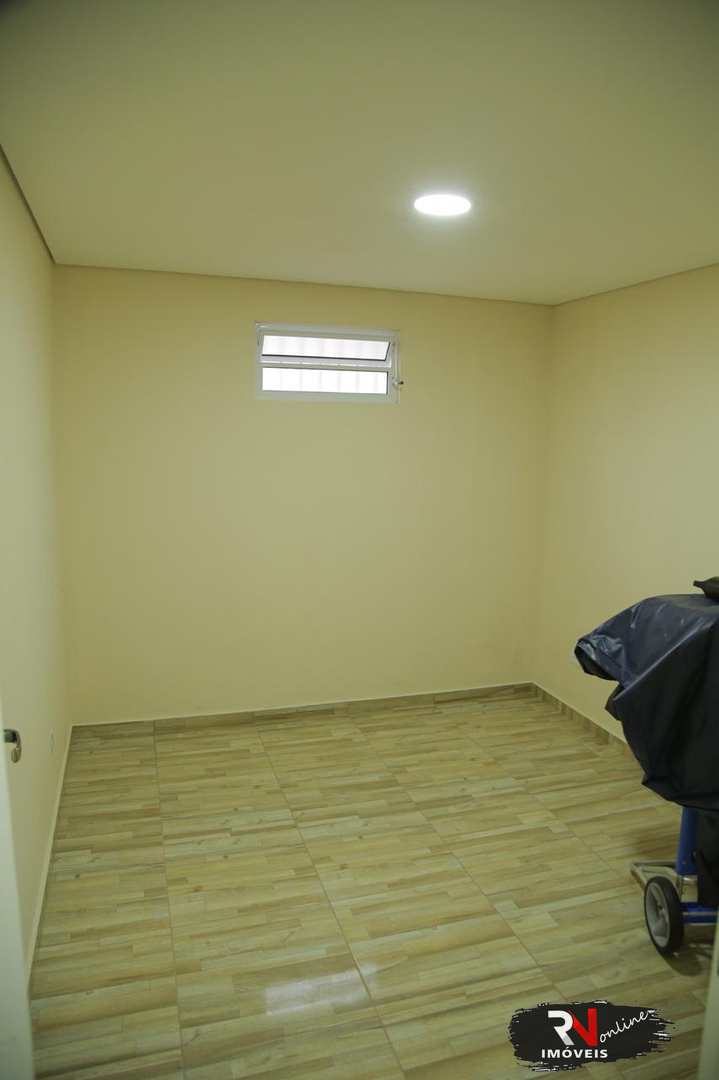 Casa à venda com 5 quartos, 200m² - Foto 14