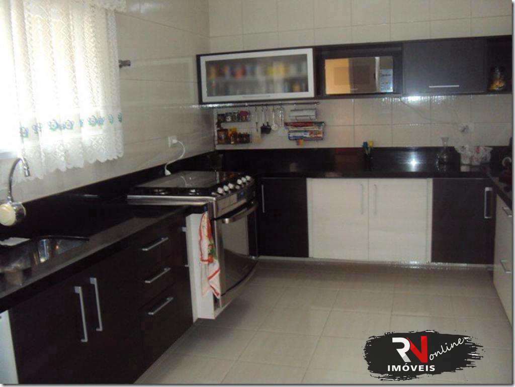 Casa à venda com 4 quartos, 200m² - Foto 12