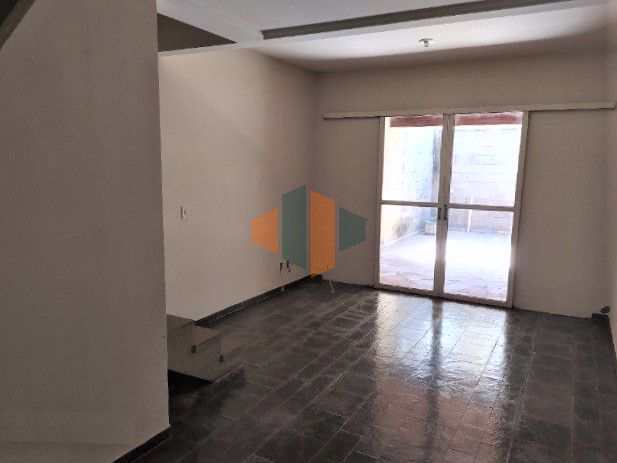 Casa de Condomínio à venda com 2 quartos, 80m² - Foto 4