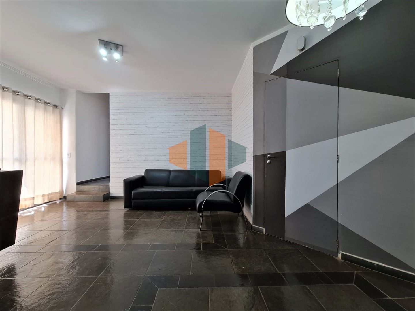 Apartamento à venda com 2 quartos, 76m² - Foto 2