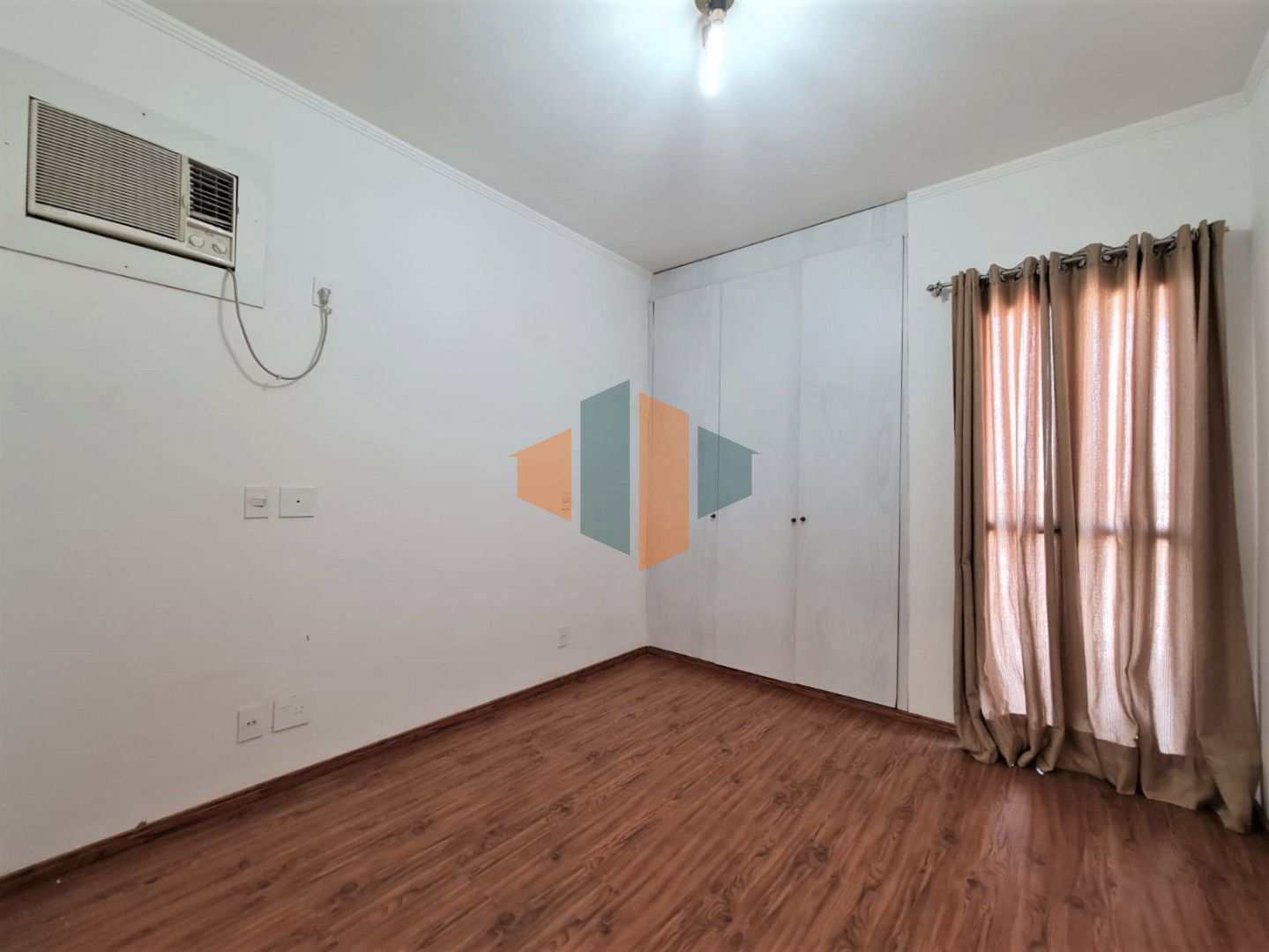 Apartamento à venda com 2 quartos, 76m² - Foto 9