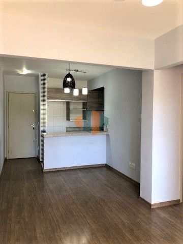 Apartamento à venda com 2 quartos, 70m² - Foto 3