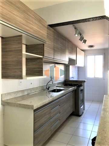 Apartamento à venda com 2 quartos, 70m² - Foto 4