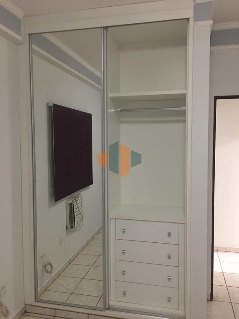 Apartamento à venda com 1 quarto, 45m² - Foto 11