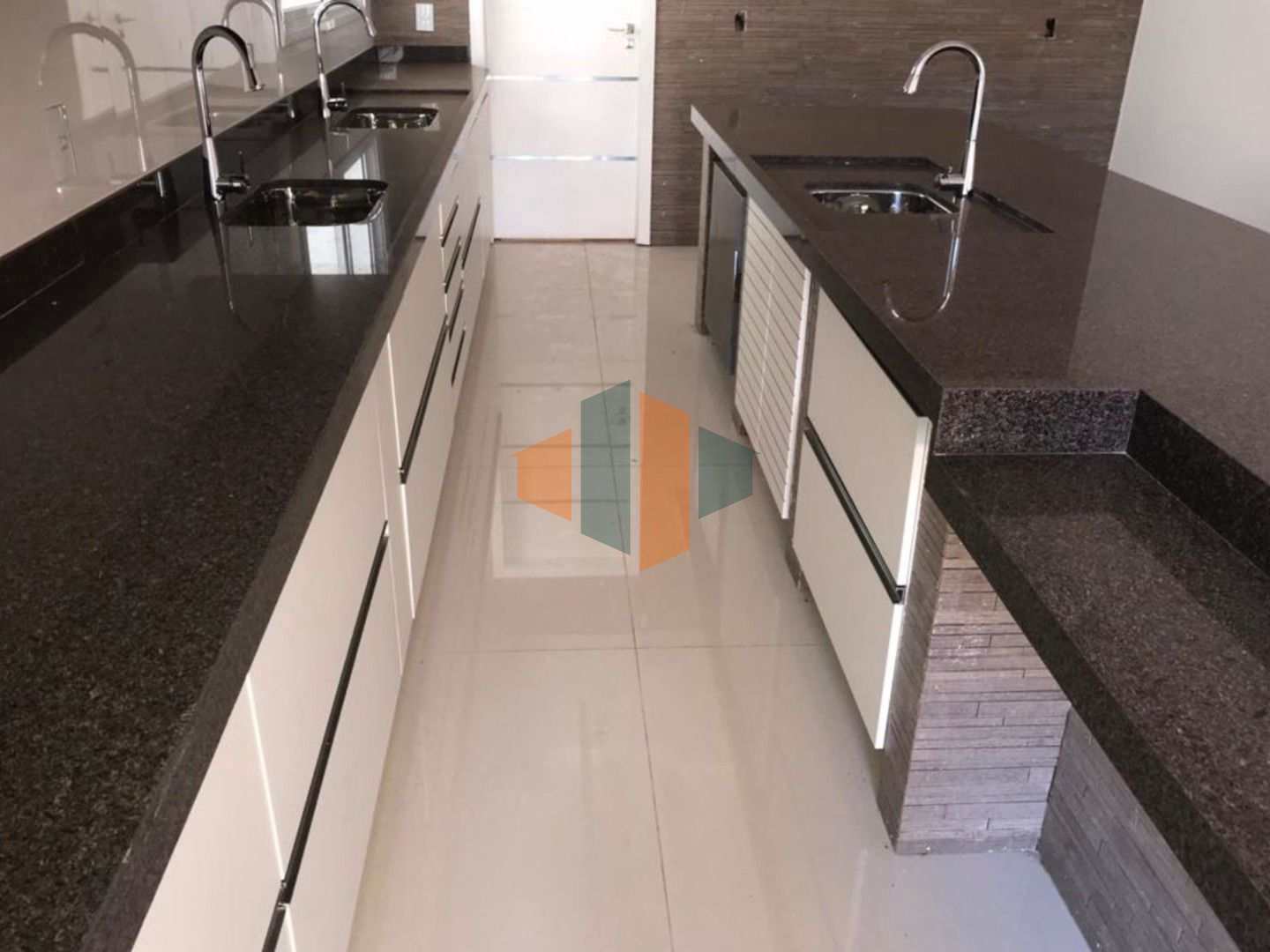 Casa à venda com 5 quartos, 750m² - Foto 9