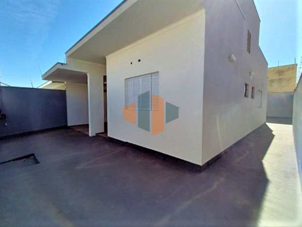 Casa à venda com 2 quartos, 200m² - Foto 14