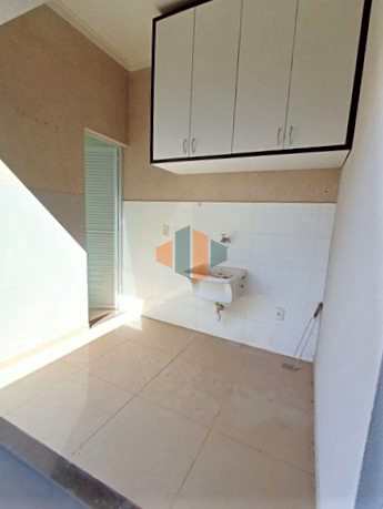 Casa à venda com 2 quartos, 200m² - Foto 17