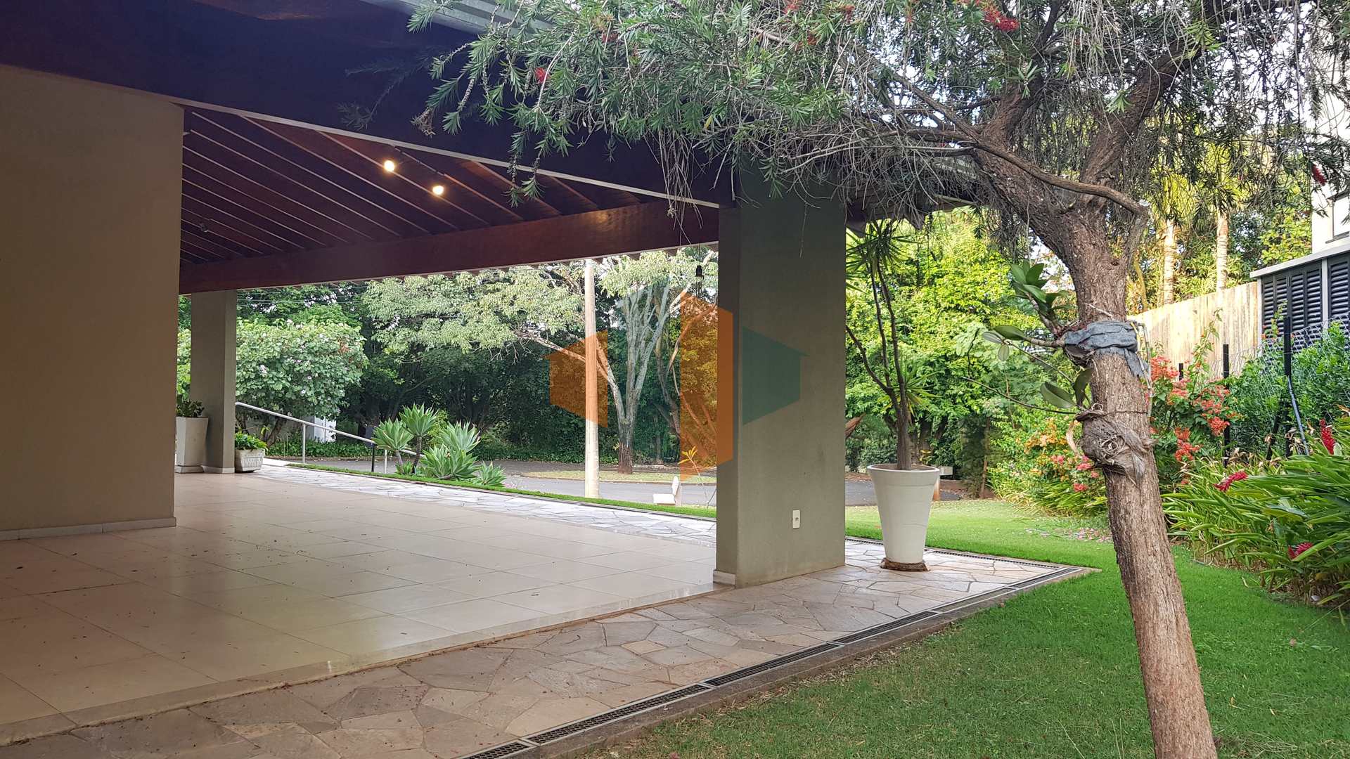 Casa de Condomínio à venda com 3 quartos, 267m² - Foto 11