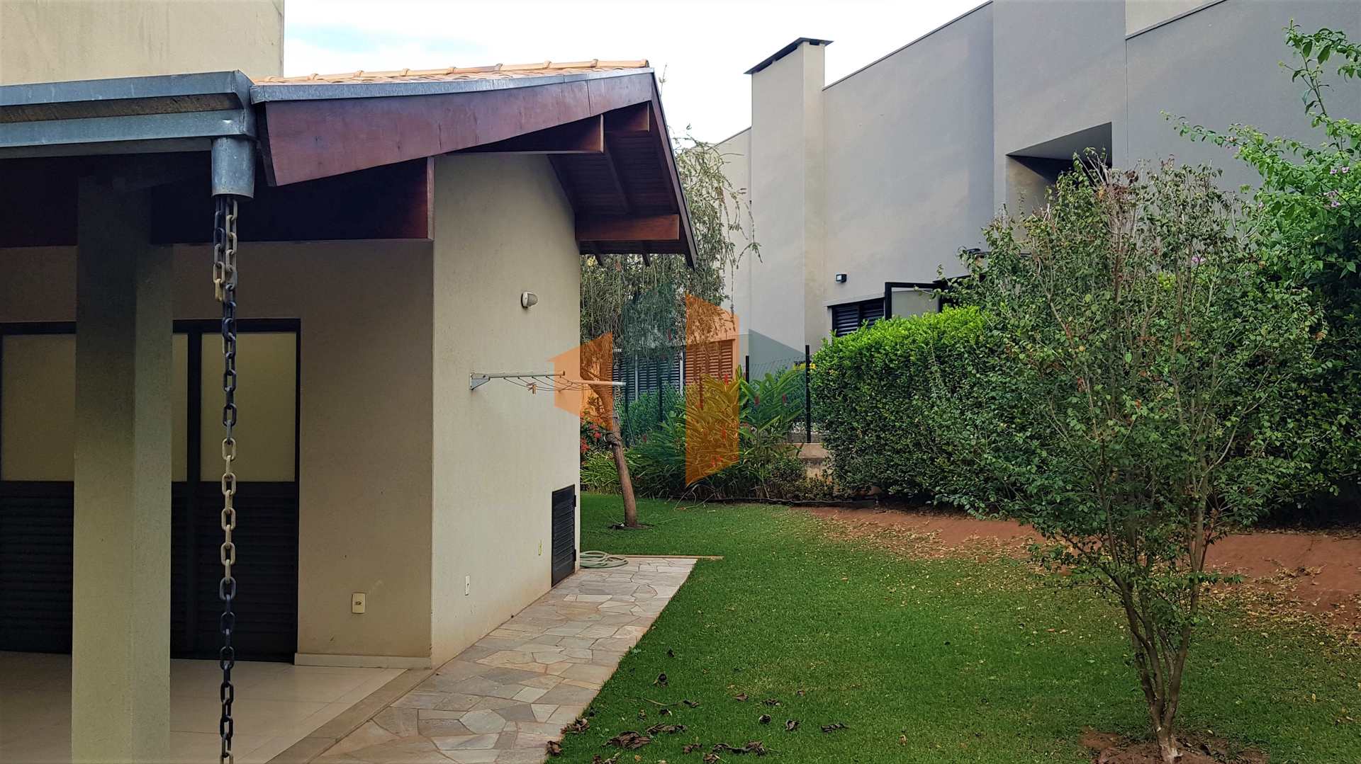 Casa de Condomínio à venda com 3 quartos, 267m² - Foto 10