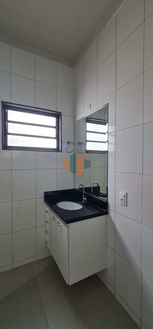 Casa à venda e aluguel com 3 quartos, 200m² - Foto 15