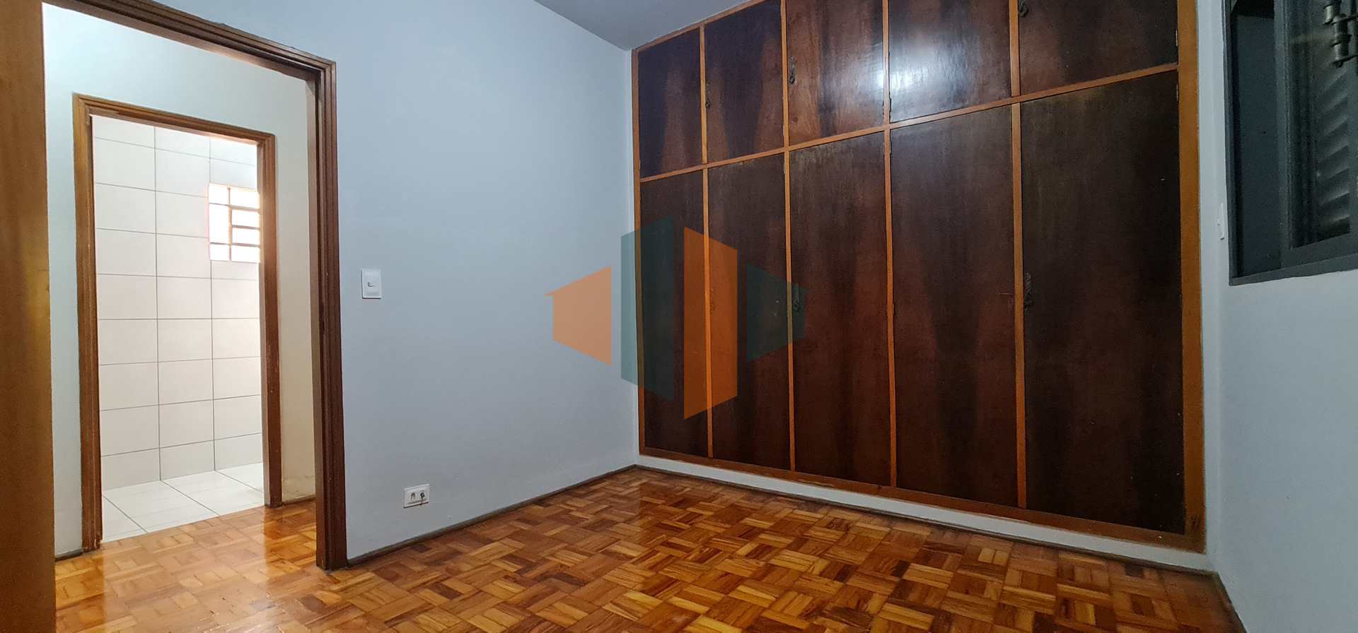 Casa à venda e aluguel com 3 quartos, 200m² - Foto 8