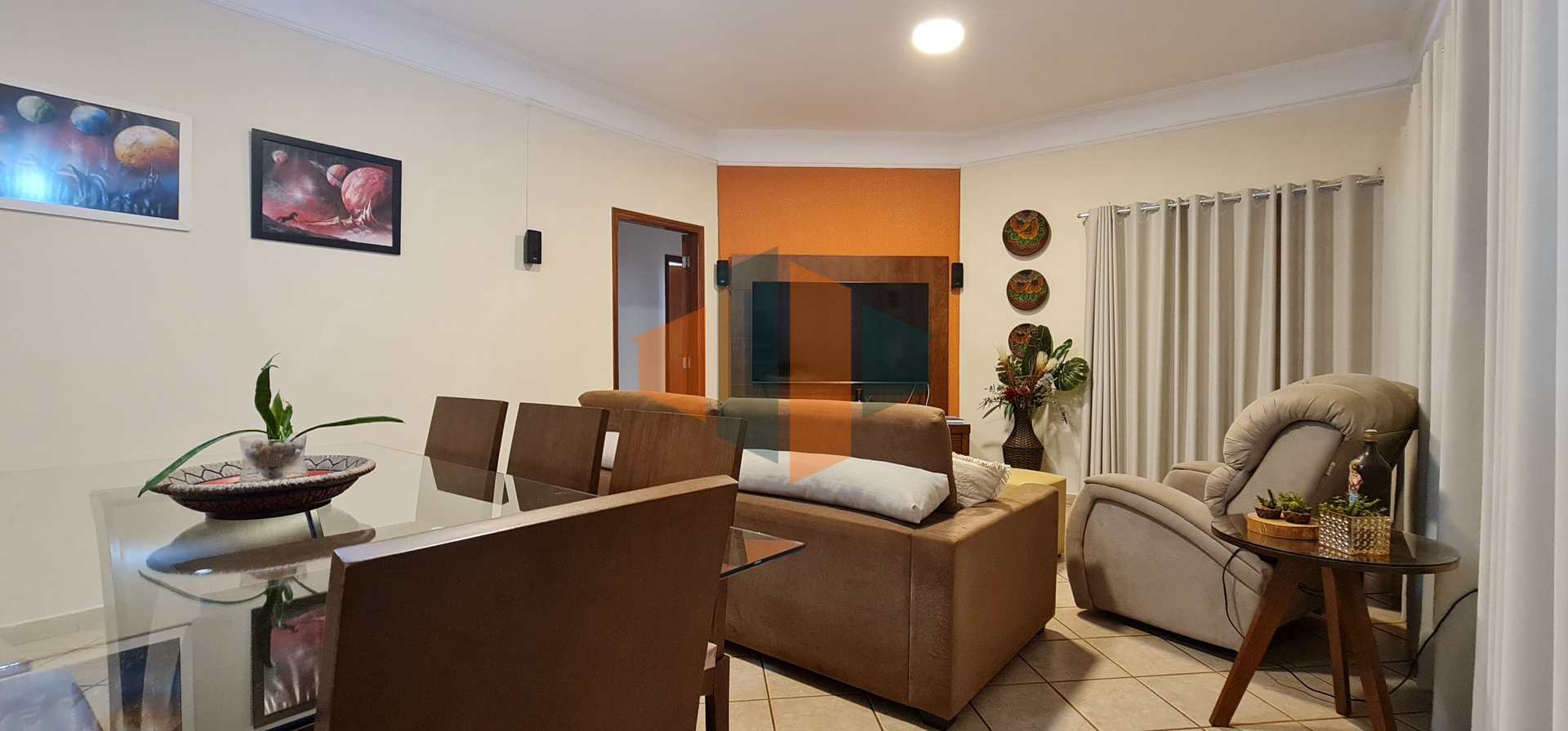 Casa à venda com 3 quartos, 207m² - Foto 3