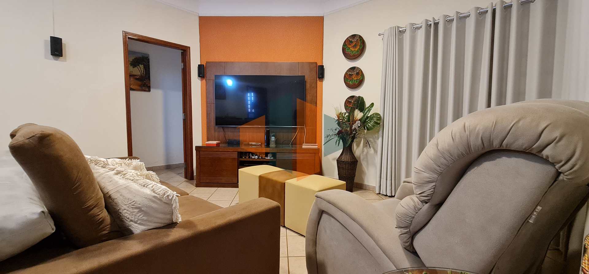 Casa à venda com 3 quartos, 207m² - Foto 4