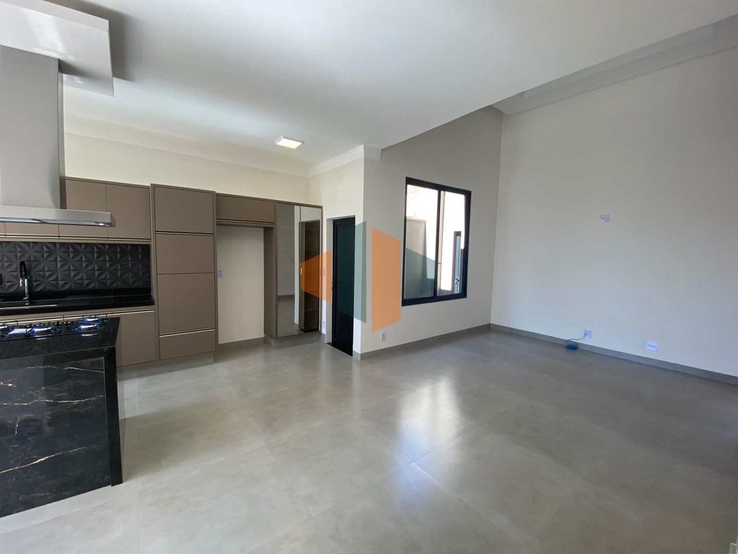 Casa de Condomínio à venda com 3 quartos, 153m² - Foto 2