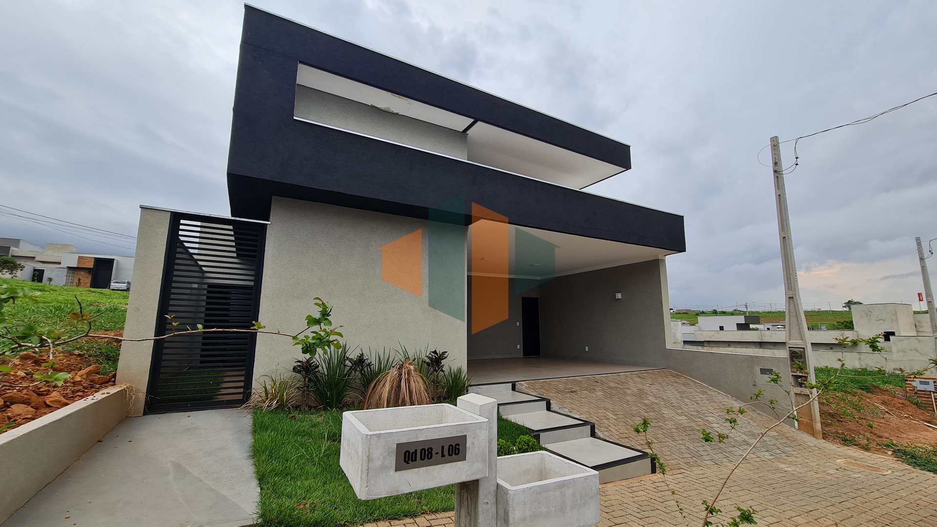 Casa de Condomínio à venda com 3 quartos, 157m² - Foto 1