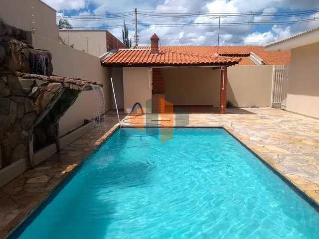 Casa para alugar com 4 quartos, 300m² - Foto 2