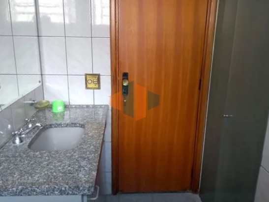 Casa para alugar com 4 quartos, 300m² - Foto 16