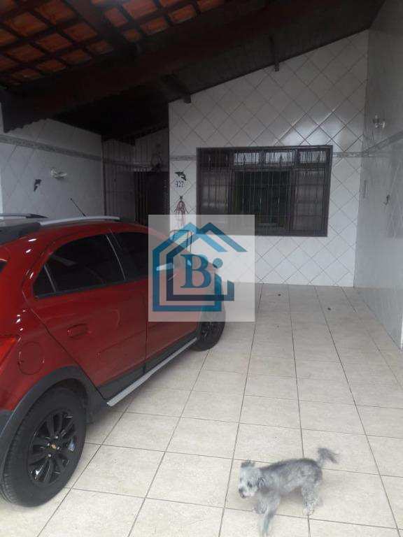 Casa à venda com 2 quartos, 120m² - Foto 1