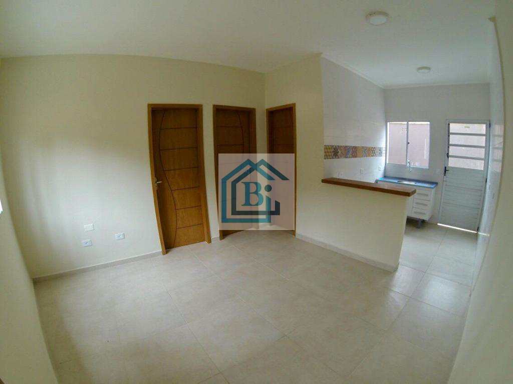 Casa à venda com 2 quartos, 55m² - Foto 4